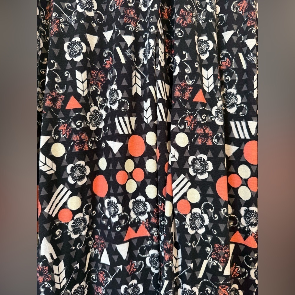 LuLaRoe Madison Skirt with Pockets Size Large - Picture 5 of 5
